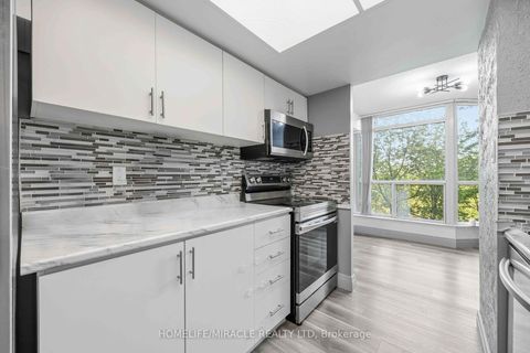Photo 13 at 405 - 5 Rowntree Road, Jamestown, Toronto