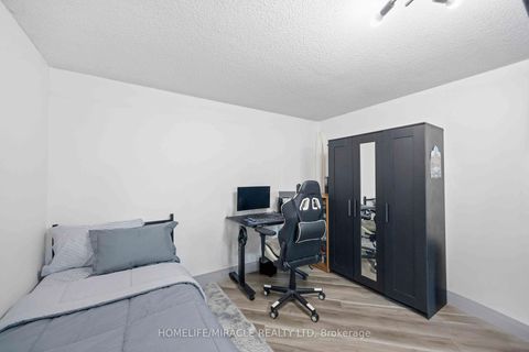Photo 18 at 405 - 5 Rowntree Road, Jamestown, Toronto