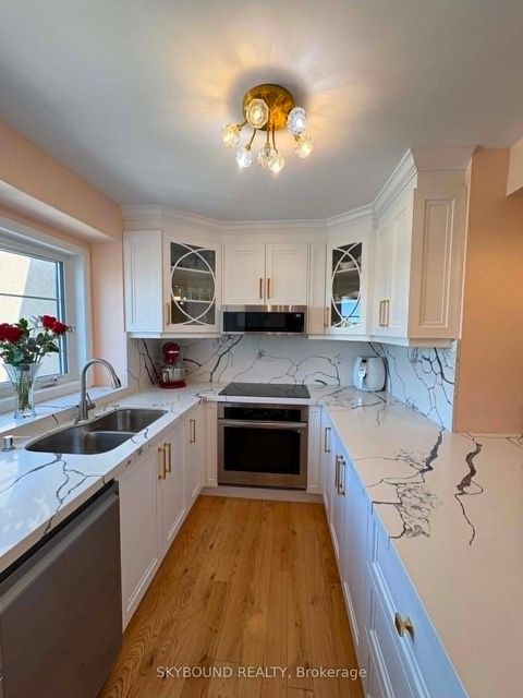 Photo 4 at 77 Cleanside Road, Birchmount, Toronto