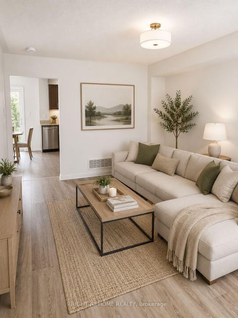 Photo 6 at 3 PEARTREE Court, Allandale Heights, Barrie