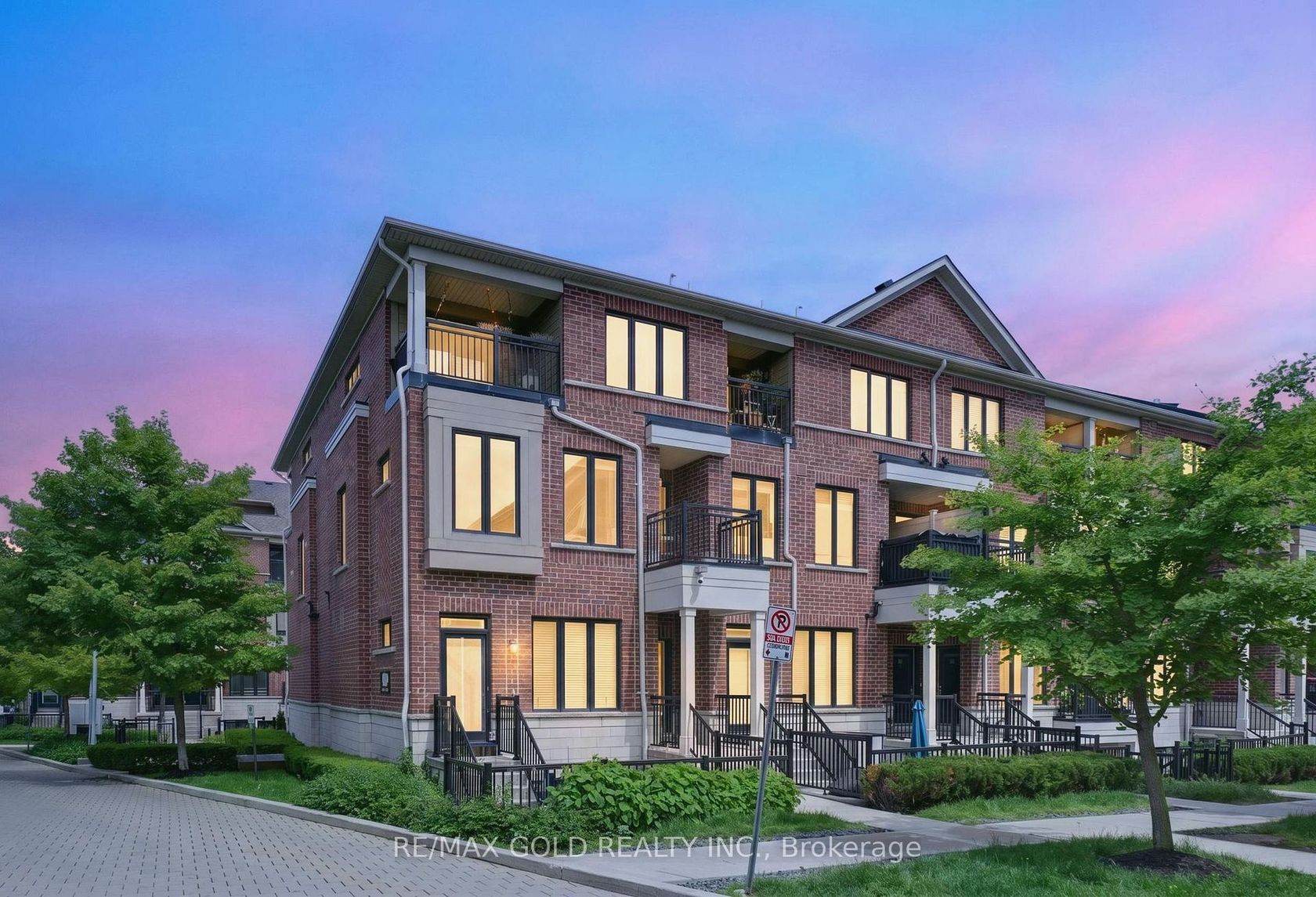 92 - 30 Carnation Avenue, Long Branch, Toronto photo number 2