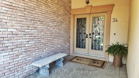 Photo 2 at 34 Noam Drive, Sunnidale, Barrie