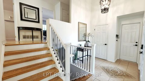 Photo 3 at 34 Noam Drive, Sunnidale, Barrie