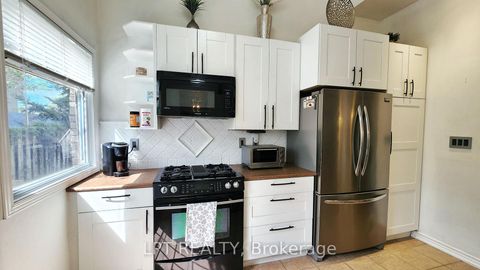 Photo 11 at 34 Noam Drive, Sunnidale, Barrie