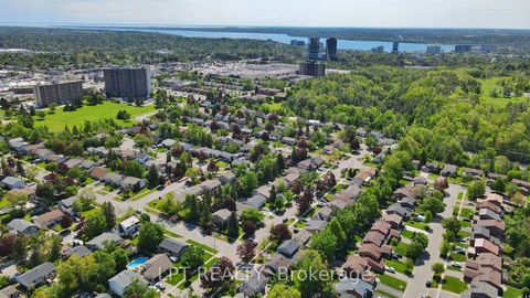 Photo 39 at 34 Noam Drive, Sunnidale, Barrie