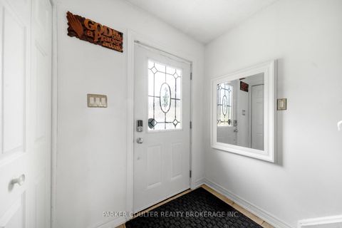 Photo 1 at 23 Chaucer Crescent, Letitia Heights, Barrie