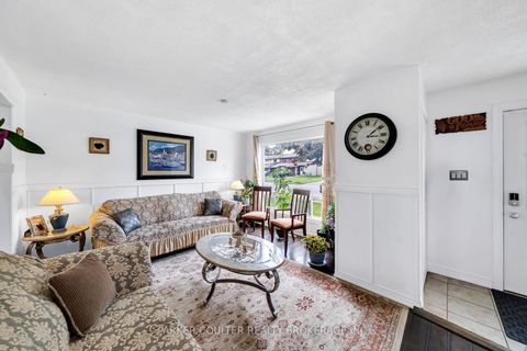 Photo 5 at 23 Chaucer Crescent, Letitia Heights, Barrie