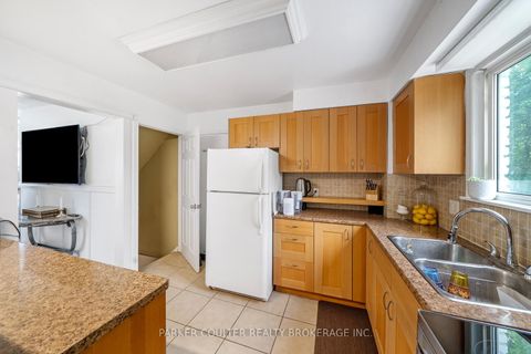 Photo 9 at 23 Chaucer Crescent, Letitia Heights, Barrie