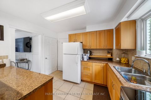 Photo 11 at 23 Chaucer Crescent, Letitia Heights, Barrie