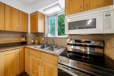 Photo 12 at 23 Chaucer Crescent, Letitia Heights, Barrie