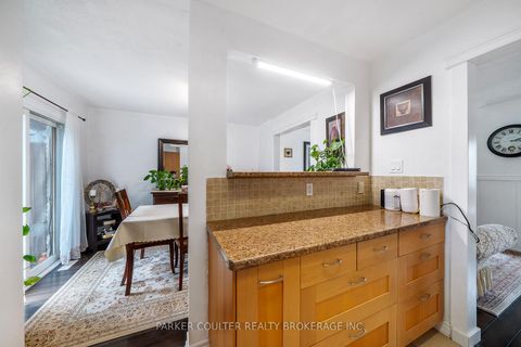 Photo 13 at 23 Chaucer Crescent, Letitia Heights, Barrie