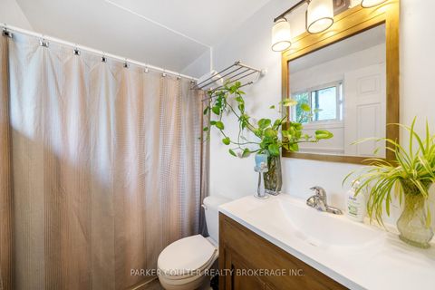 Photo 15 at 23 Chaucer Crescent, Letitia Heights, Barrie
