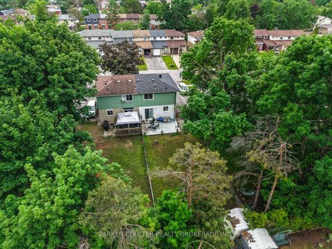 Photo 34 at 23 Chaucer Crescent, Letitia Heights, Barrie