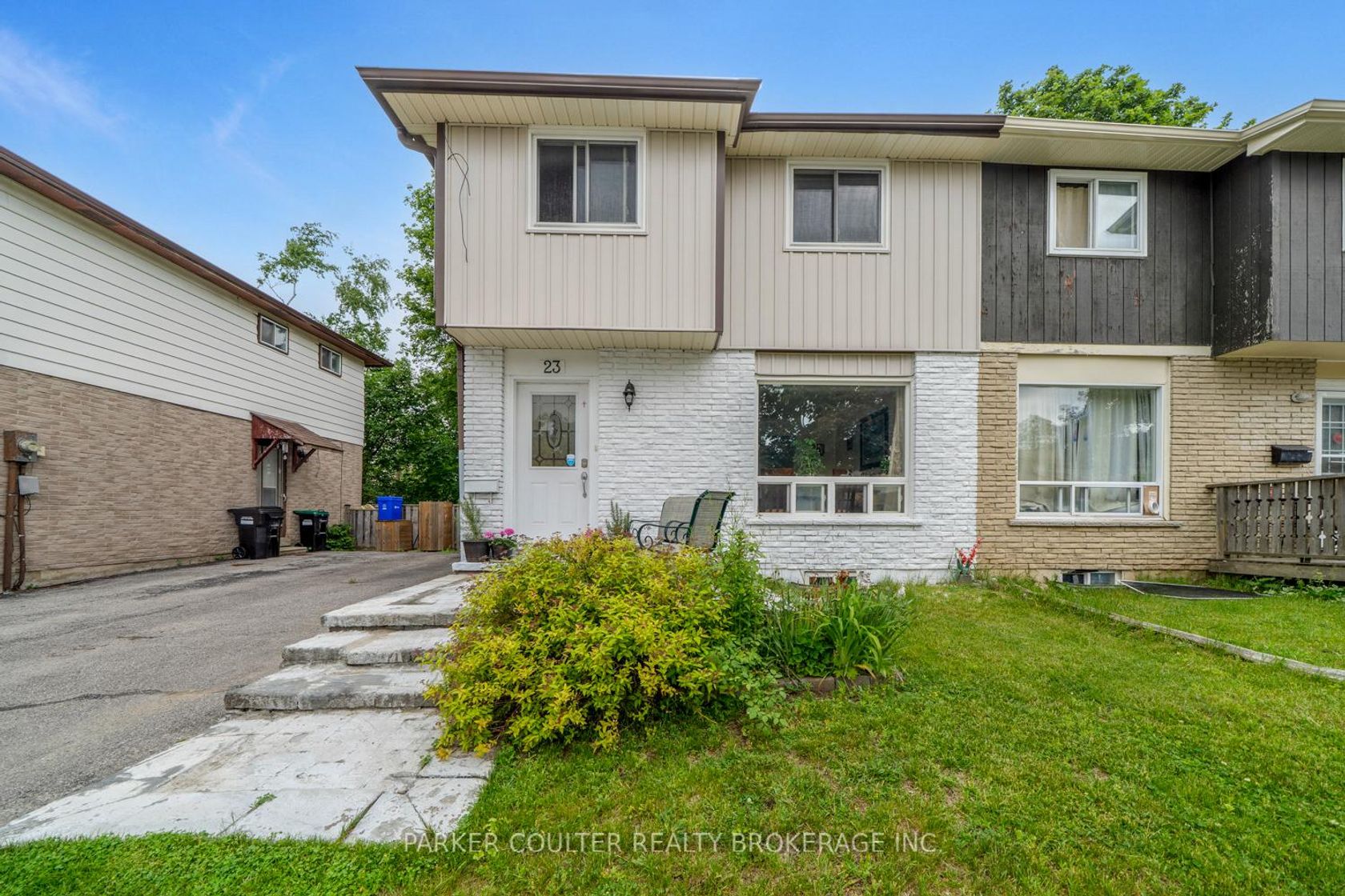 23 Chaucer Crescent, Letitia Heights, Barrie photo number 2