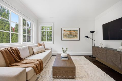Photo 22 at 18 Chipstead Road, Don Mills, Toronto