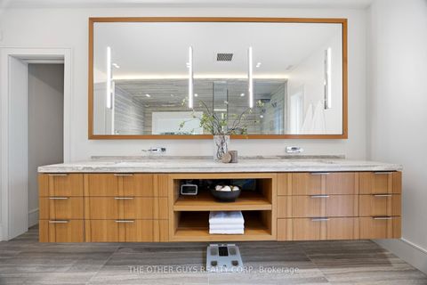 Photo 24 at 18 Chipstead Road, Don Mills, Toronto