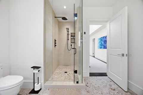 Photo 34 at 18 Chipstead Road, Don Mills, Toronto