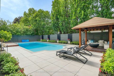 Photo 41 at 18 Chipstead Road, Don Mills, Toronto