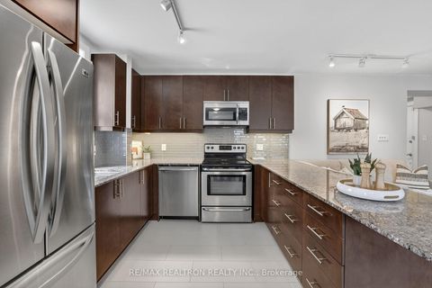 Photo 17 at 106 - 2603 Bathurst Street, Forest Hill North, Toronto