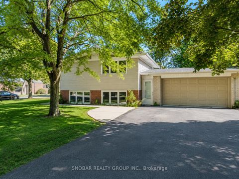 Photo 1 at 141 Summitcrest Drive, Richview, Toronto