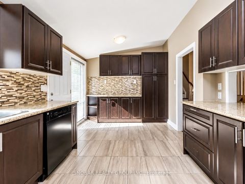 Photo 2 at 141 Summitcrest Drive, Richview, Toronto
