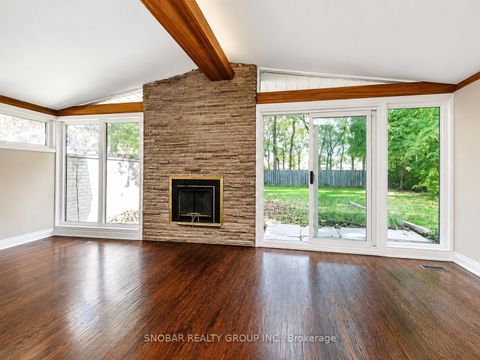 Photo 3 at 141 Summitcrest Drive, Richview, Toronto