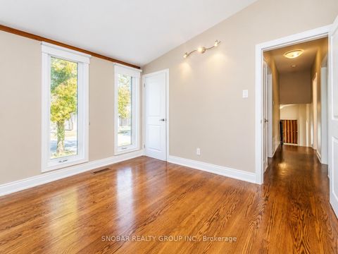 Photo 7 at 141 Summitcrest Drive, Richview, Toronto