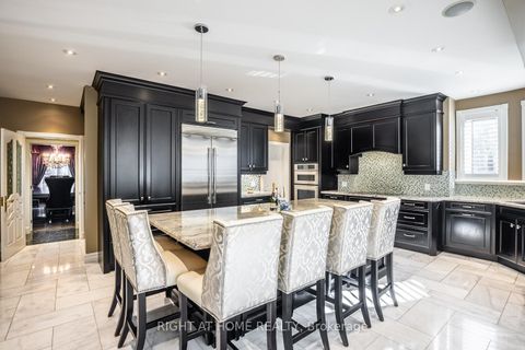 Photo 10 at 38 Sugarbush Court, East Woodbridge, Vaughan