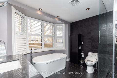 Photo 16 at 38 Sugarbush Court, East Woodbridge, Vaughan