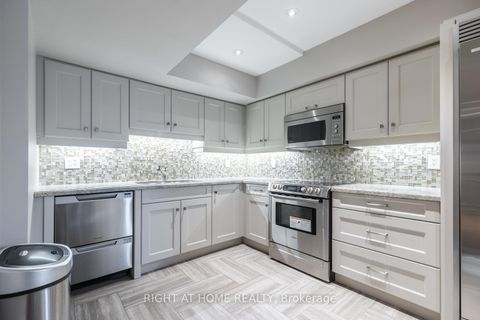 Photo 31 at 38 Sugarbush Court, East Woodbridge, Vaughan