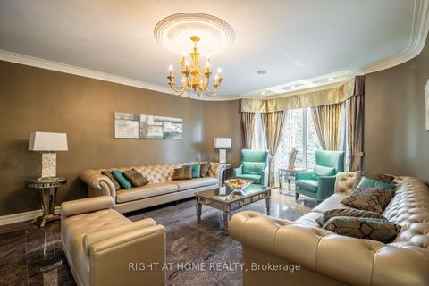 Photo 32 at 38 Sugarbush Court, East Woodbridge, Vaughan