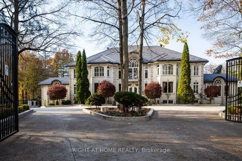 Photo 40 at 38 Sugarbush Court, East Woodbridge, Vaughan