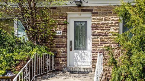 Photo 2 at 78 Spring Garden Avenue, Willowdale East, Toronto