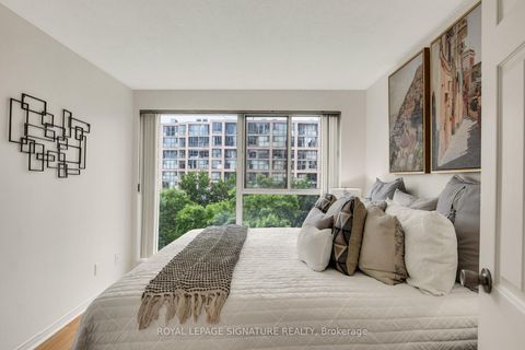 Photo 10 at 525 - 222 The Esplanade, Waterfront Communities C8, Toronto