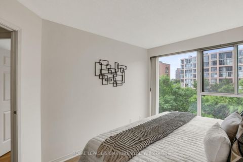 Photo 12 at 525 - 222 The Esplanade, Waterfront Communities C8, Toronto