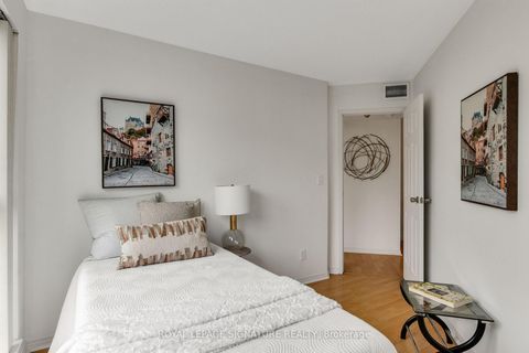 Photo 17 at 525 - 222 The Esplanade, Waterfront Communities C8, Toronto