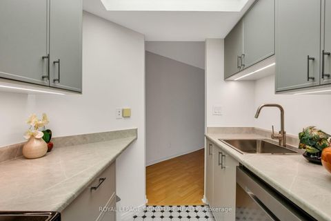 Photo 25 at 525 - 222 The Esplanade, Waterfront Communities C8, Toronto