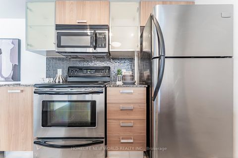 Photo 6 at 607 - 37 Grosvenor Street, Bay Street Corridor, Toronto