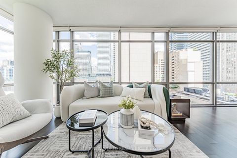 Photo 11 at 607 - 37 Grosvenor Street, Bay Street Corridor, Toronto