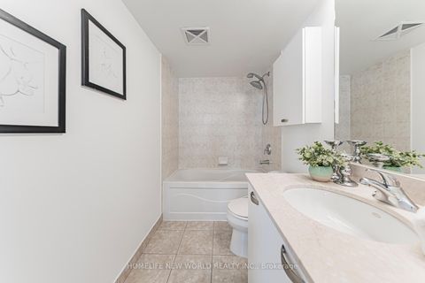 Photo 23 at 607 - 37 Grosvenor Street, Bay Street Corridor, Toronto