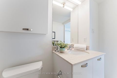 Photo 24 at 607 - 37 Grosvenor Street, Bay Street Corridor, Toronto