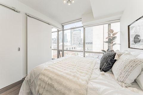 Photo 27 at 607 - 37 Grosvenor Street, Bay Street Corridor, Toronto