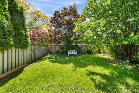 Photo 10 at 90 Gray Crescent, North Richvale, Richmond Hill