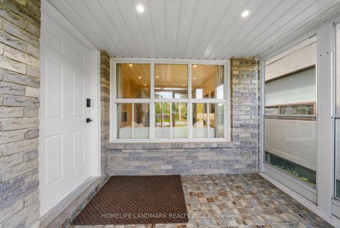 Photo 11 at 90 Gray Crescent, North Richvale, Richmond Hill