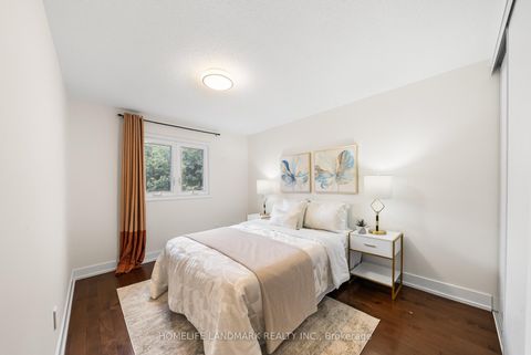 Photo 13 at 90 Gray Crescent, North Richvale, Richmond Hill