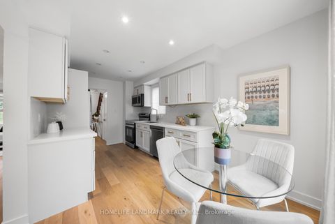 Photo 28 at 90 Gray Crescent, North Richvale, Richmond Hill