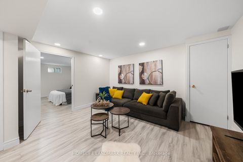 Photo 36 at 90 Gray Crescent, North Richvale, Richmond Hill