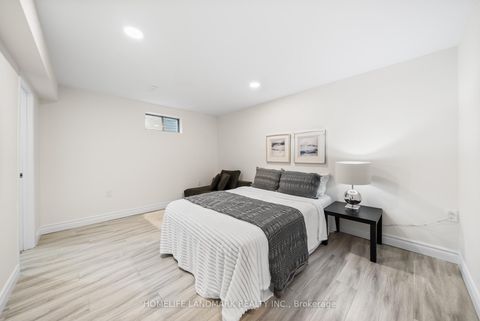 Photo 39 at 90 Gray Crescent, North Richvale, Richmond Hill