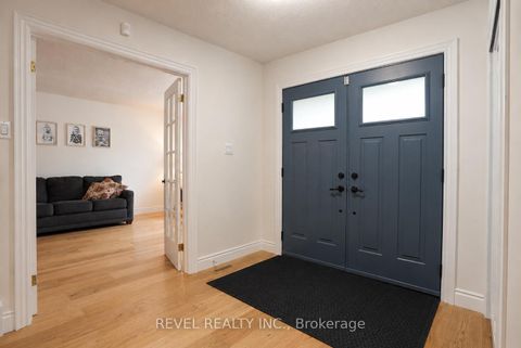 Photo 3 at 53 Oakridge Drive, Sunnidale, Barrie