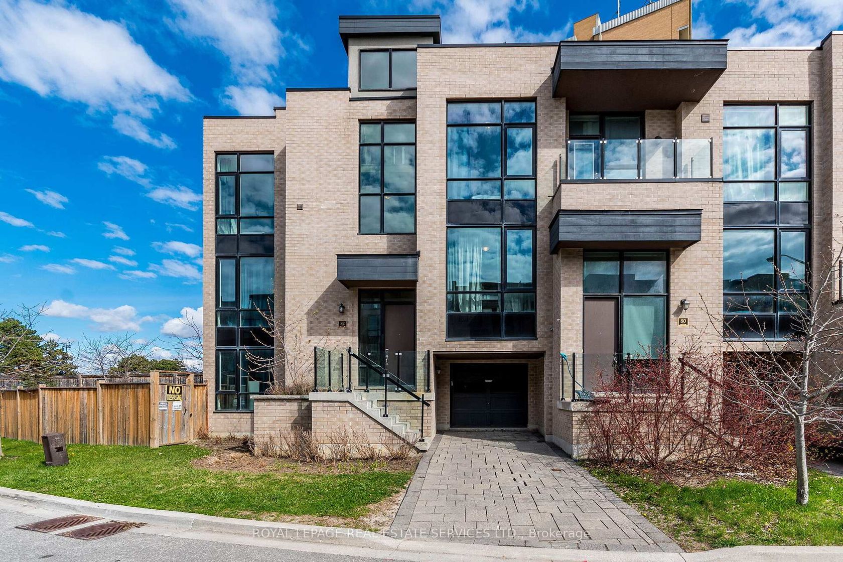 82 Pony Farm Drive, Richview, Toronto photo number 2